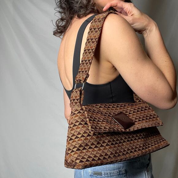 Handmade Y2K style geometric shoulder bag brown carpet velour Dana Herbert OOAK - Picture 14 of 17
